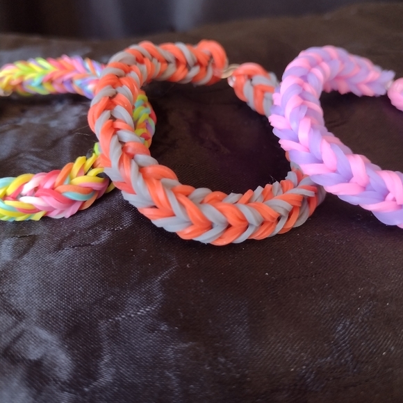 Fun Loom Bracelets - Picture 3 of 9